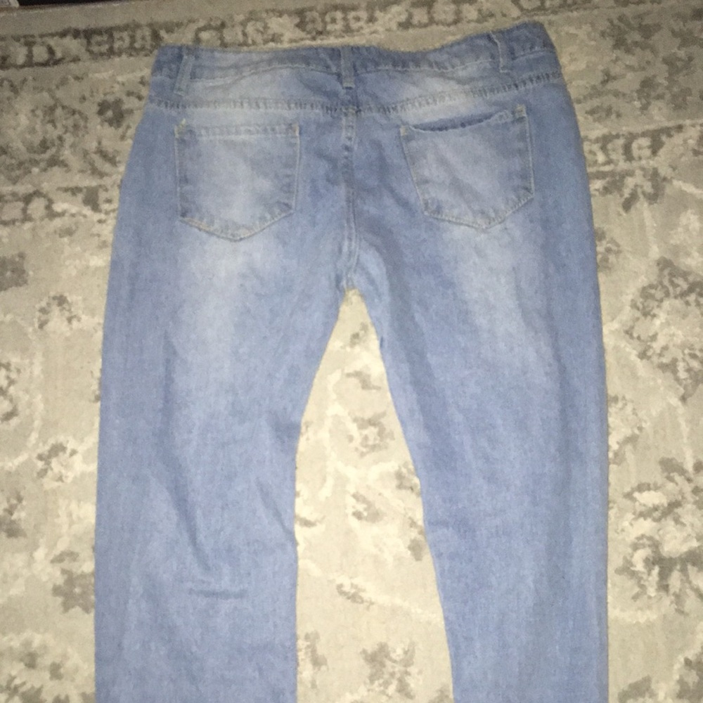 blue ripped jeans - Picture 3 of 3